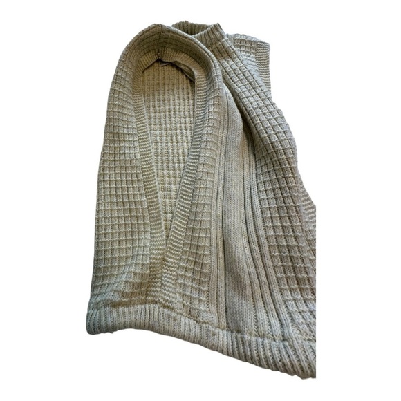 Universal Threads Sleeveless Knit Boxy Drawstring Vest One Size - Picture 5 of 12